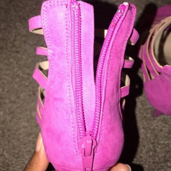 Sexy Caged Heels - Picture 2 of 4